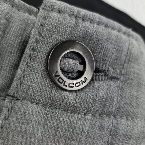 Volcom Kerosene Hybrid Shorts Surf Turf 4 Way Stretch Men "31" Real 32 Waist NWT - Picture 8 of 11